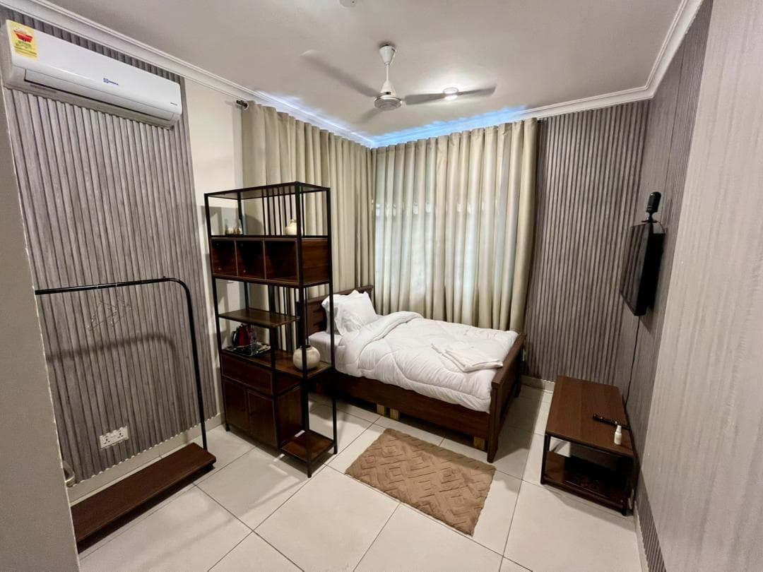 Single Standard Room Gallery 8