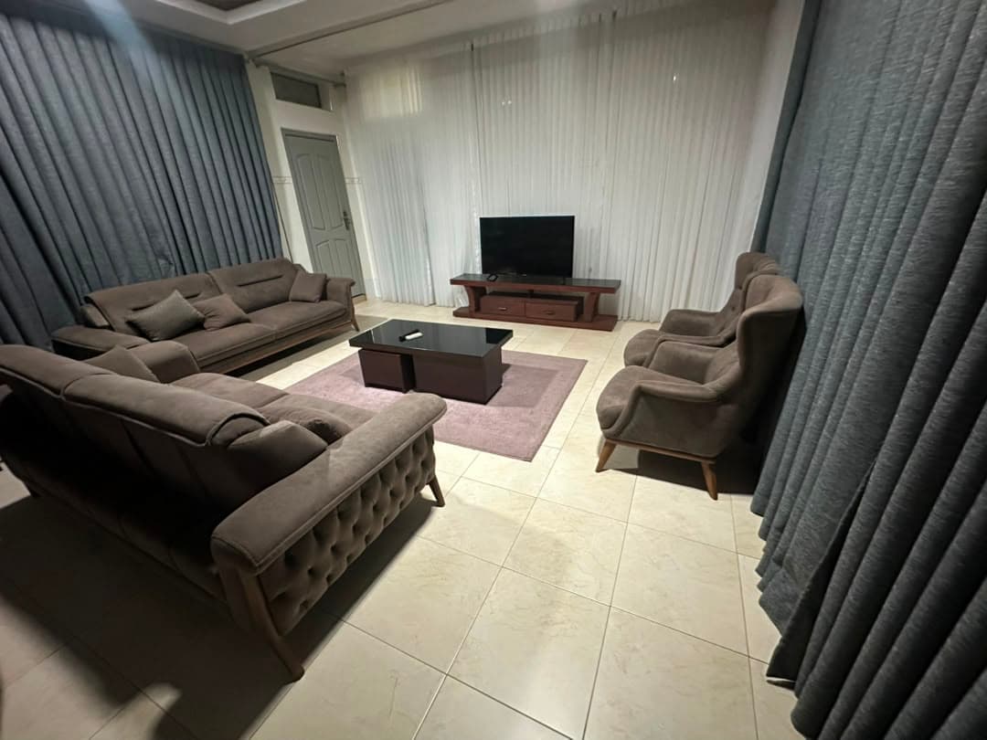 The Executive Lounge Gallery 5